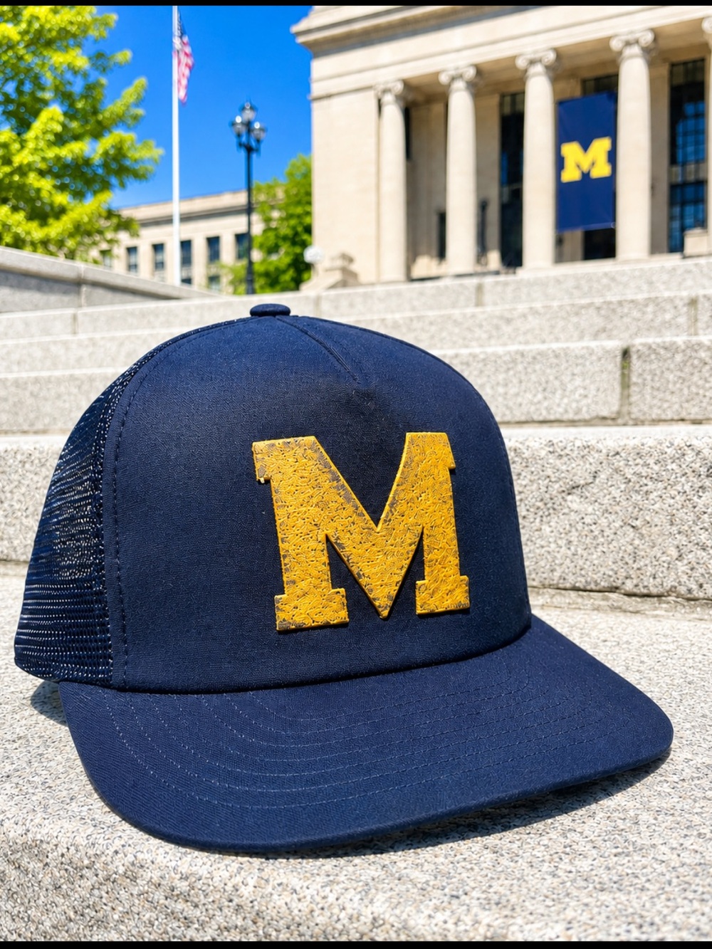 U of M VTG Style Distressed logo Michigan Trucker Style Hat College Athletic Hat